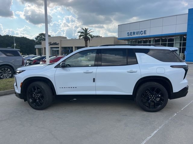 New 2026 Chevrolet Traverse RS w/ LPO, Floor Liner Package FWD image 3