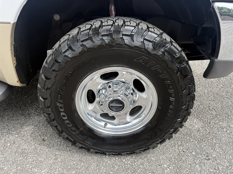 Used 2000 Ford F250 Lariat AWD/4WD image 2