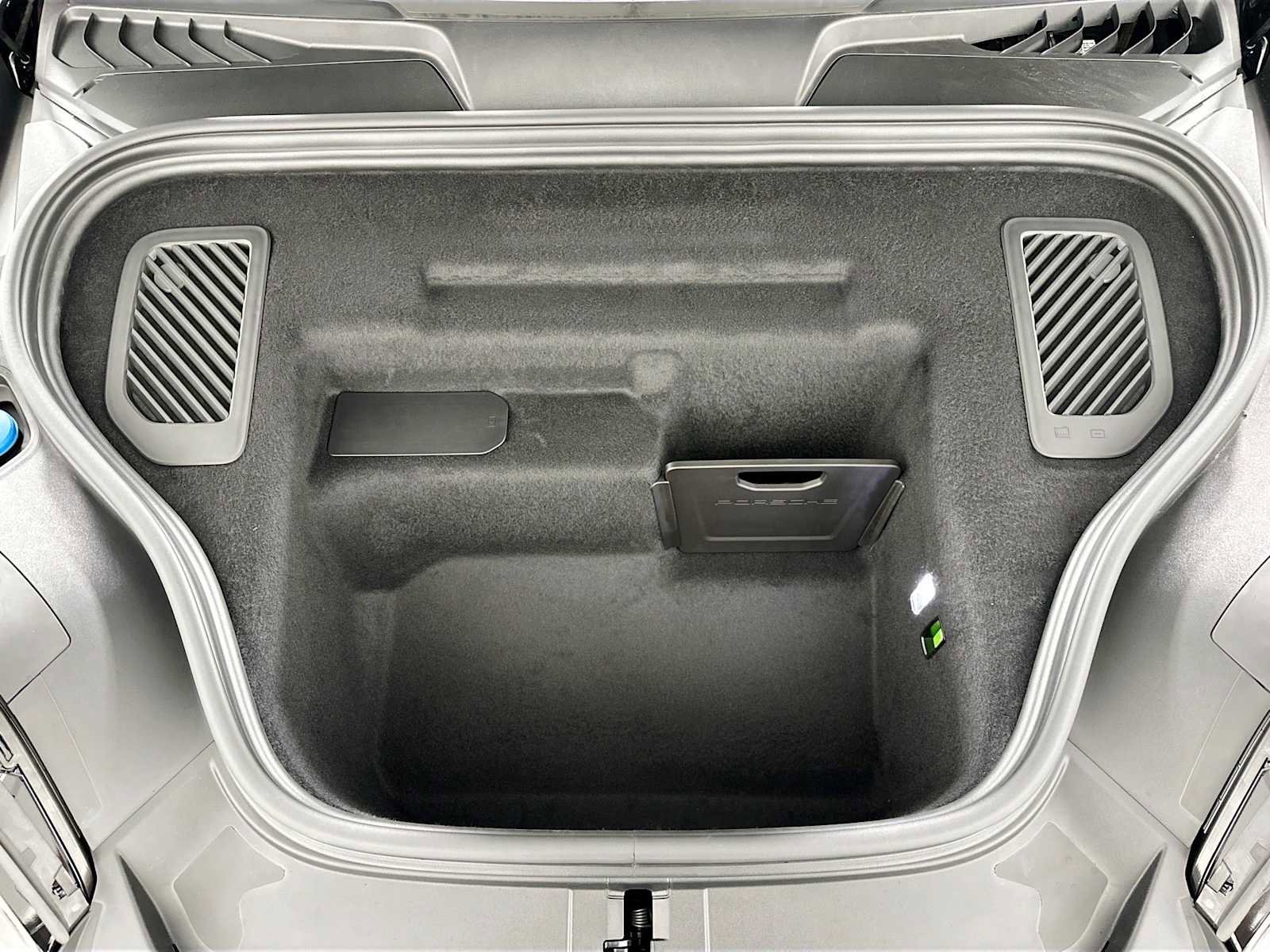 Certified 2024 Porsche Macan 4 Electric image 30