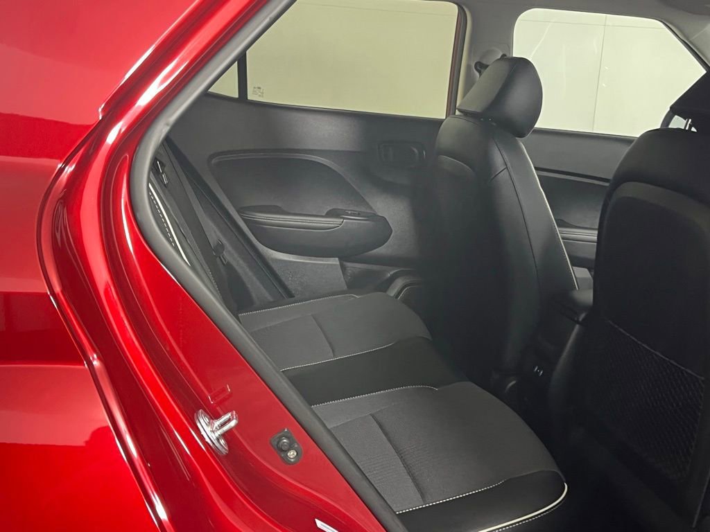 Used 2025 Hyundai Venue Limited image 29