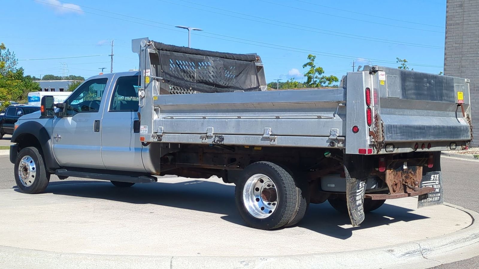 Used 2016 Ford F550 2WD Crew Cab Super Duty image 4