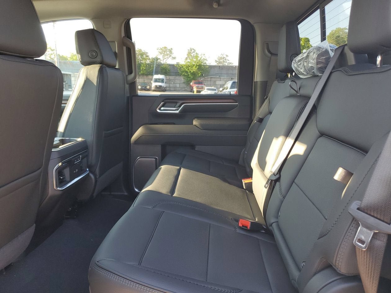 New 2026 GMC Sierra 2500 Denali w/ Denali Reserve Package AWD/4WD image 12