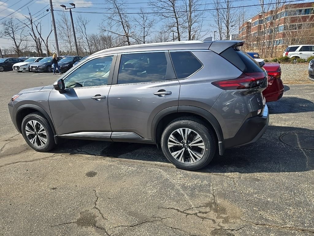 Used 2023 Nissan Rogue SV w/ SV Premium B Package image 8