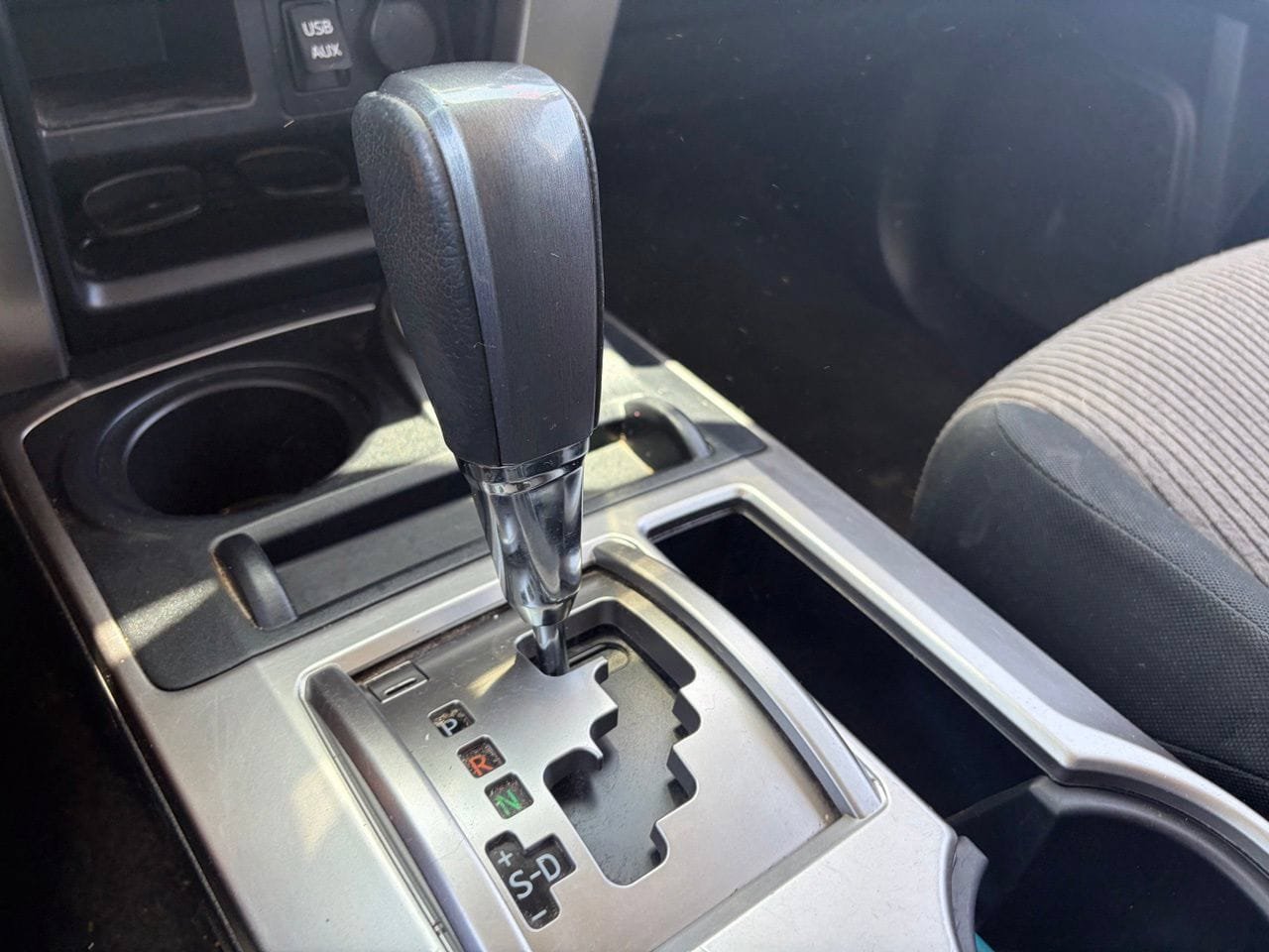 Used 2018 Toyota 4Runner SR5 AWD/4WD image 8