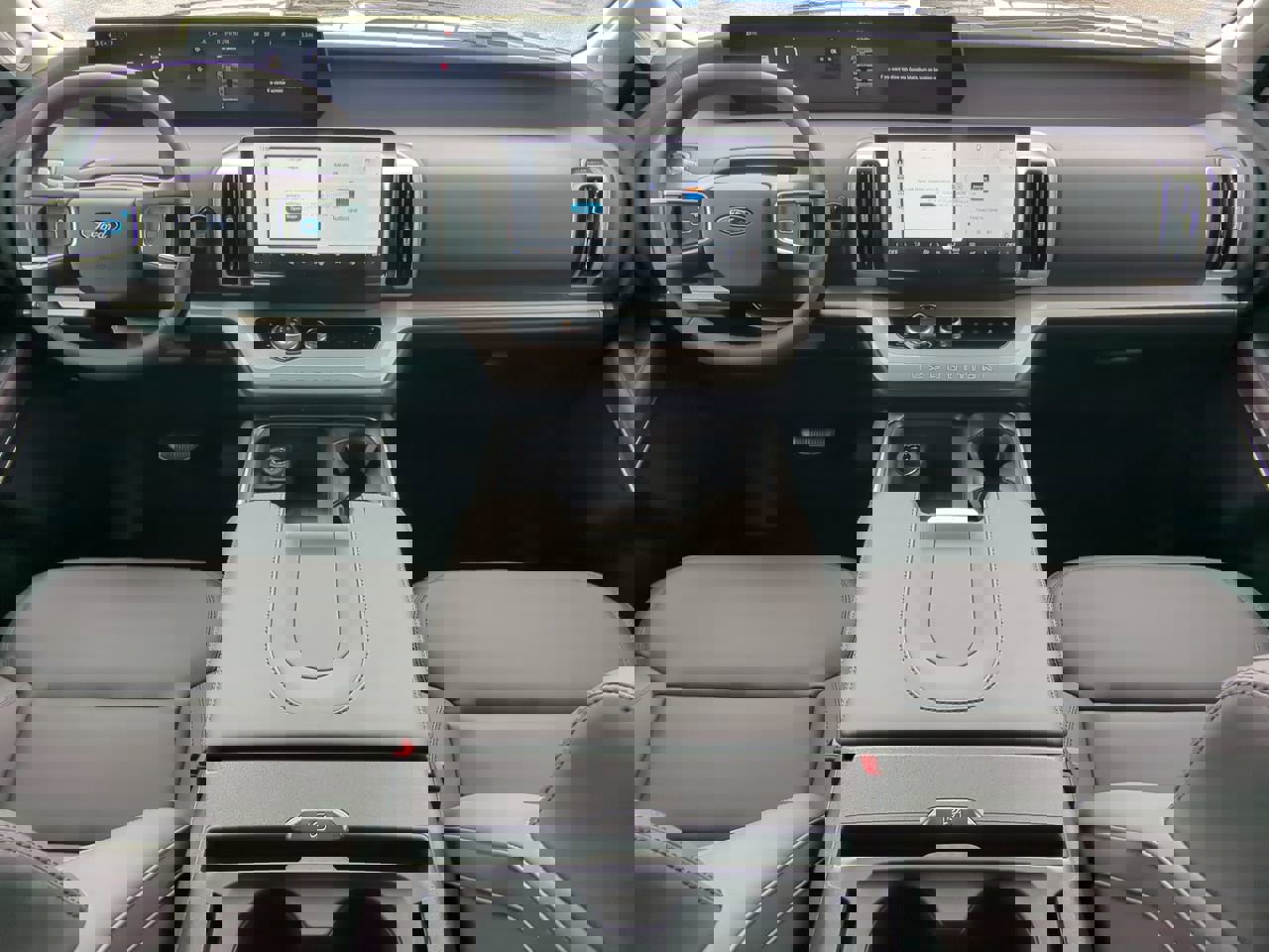 New 2026 Ford Expedition Active image 15