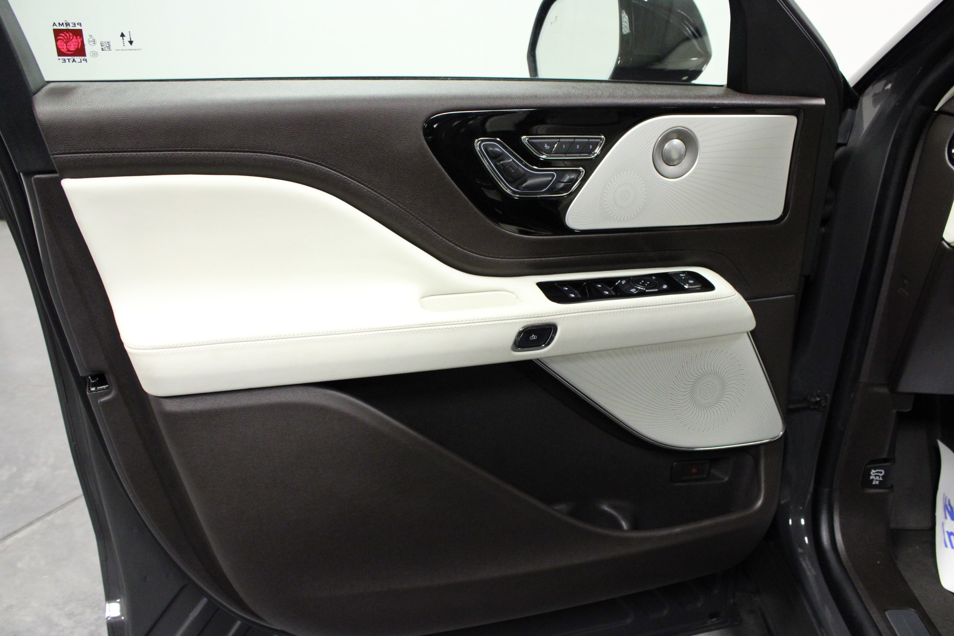 Used 2024 Lincoln Aviator Black Label w/ Dynamic Handling Package image 11