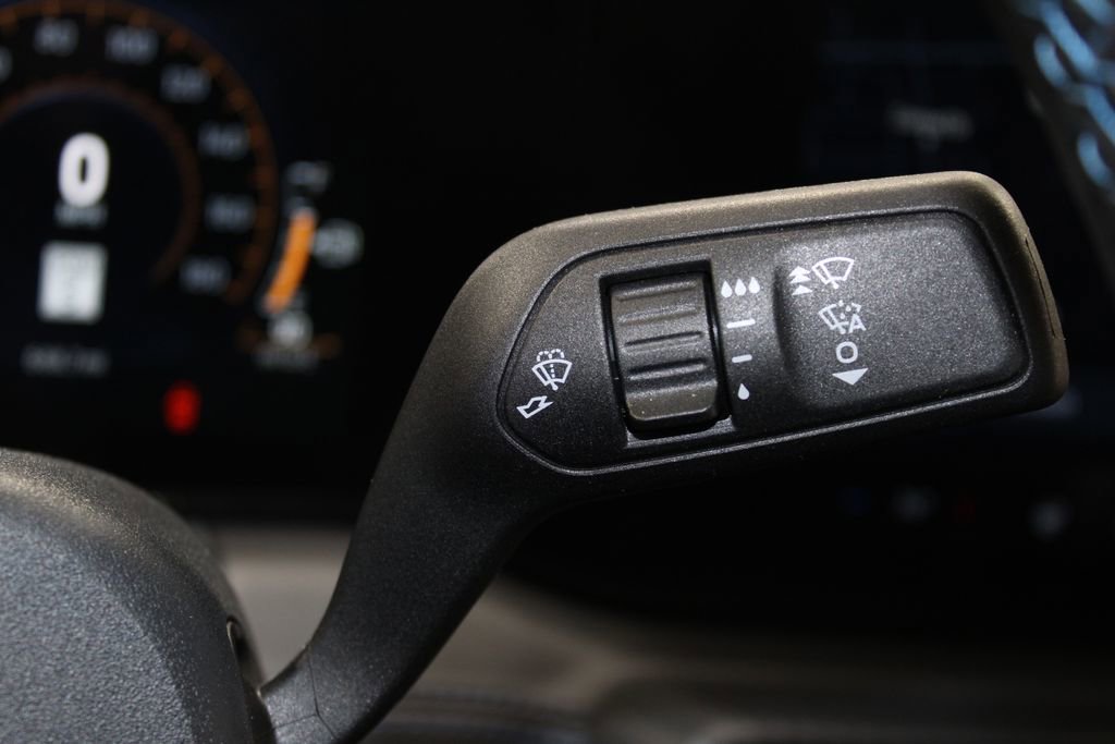 Used 2025 Ford Mustang Dark Horse image 34