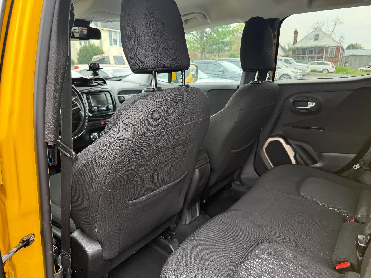 Used 2017 Jeep Renegade Latitude image 14