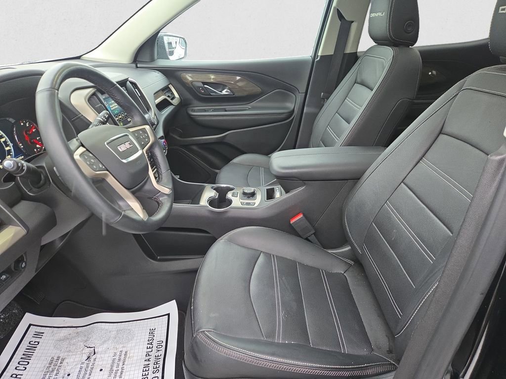 Used 2023 GMC Terrain Denali w/ Denali Premium Package image 10