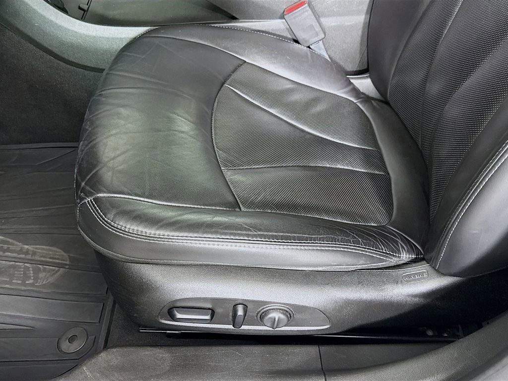 Used 2019 Buick LaCrosse Essence w/ Sun and Shade Package image 20