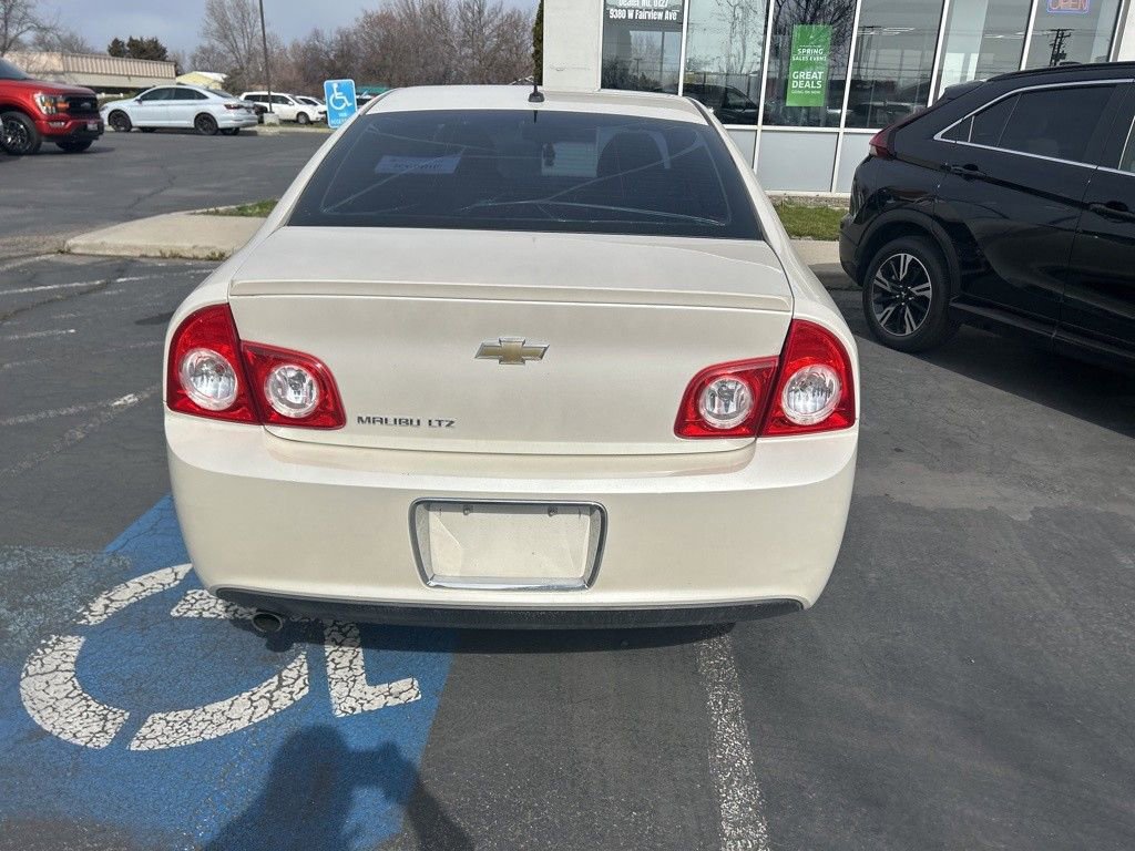 Used 2011 Chevrolet Malibu LTZ FWD image 9