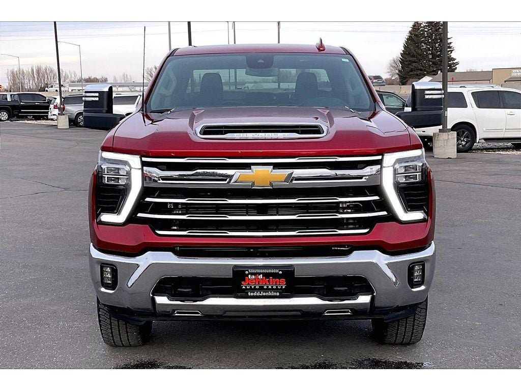 Used 2025 Chevrolet Silverado 3500 LTZ AWD/4WD image 3
