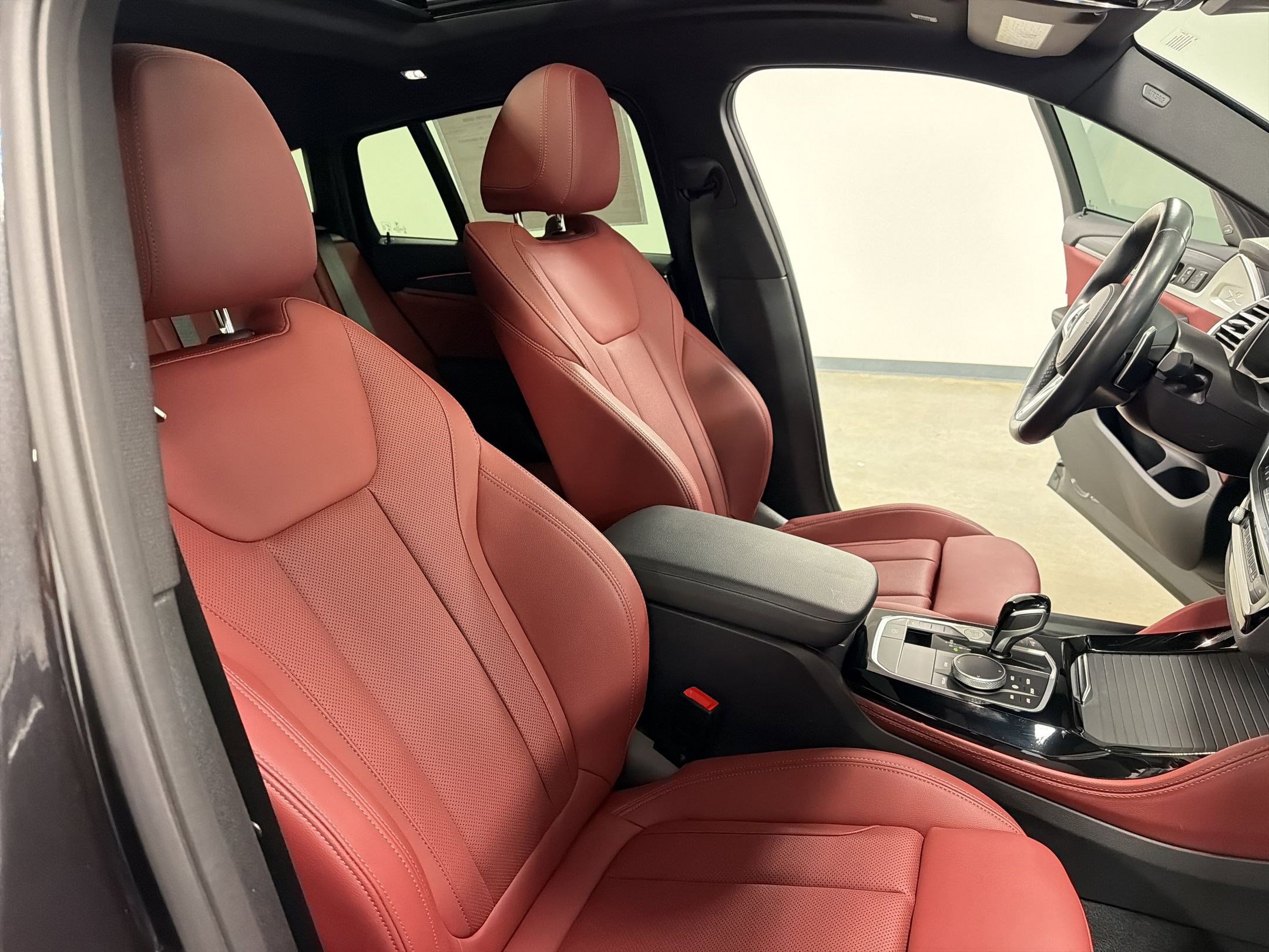 Certified 2024 BMW X4 xDrive30i w/ Premium Package image 31