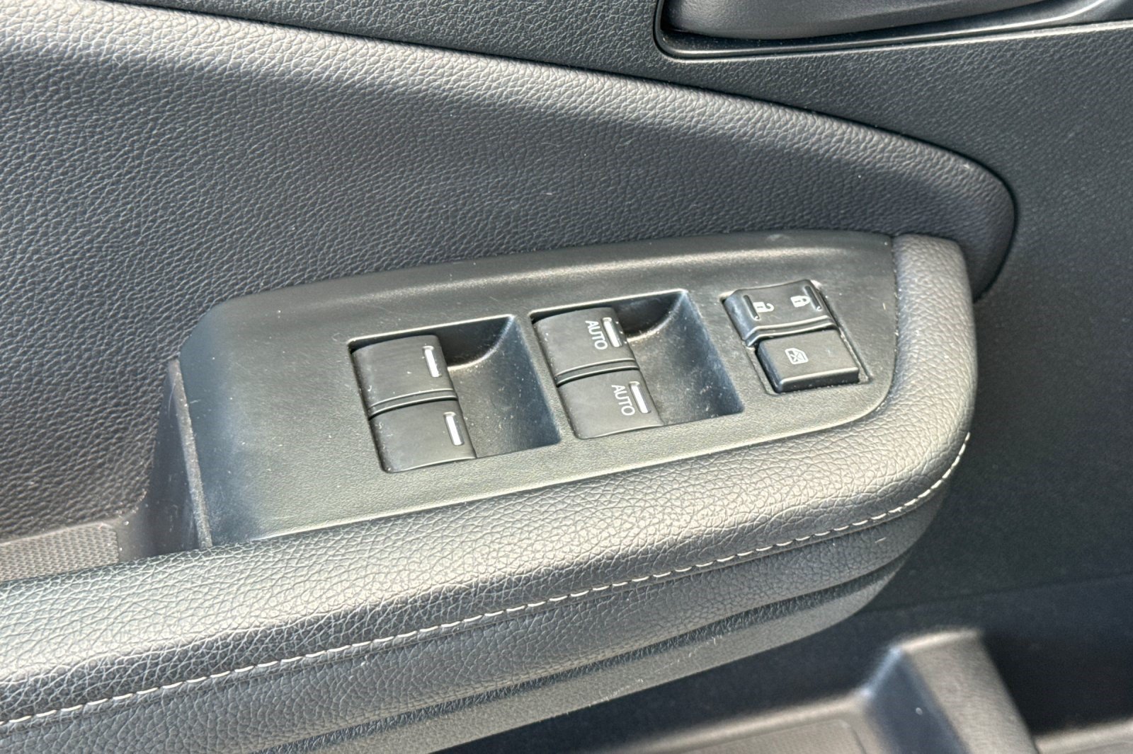 Used 2023 Honda Passport EX-L image 14