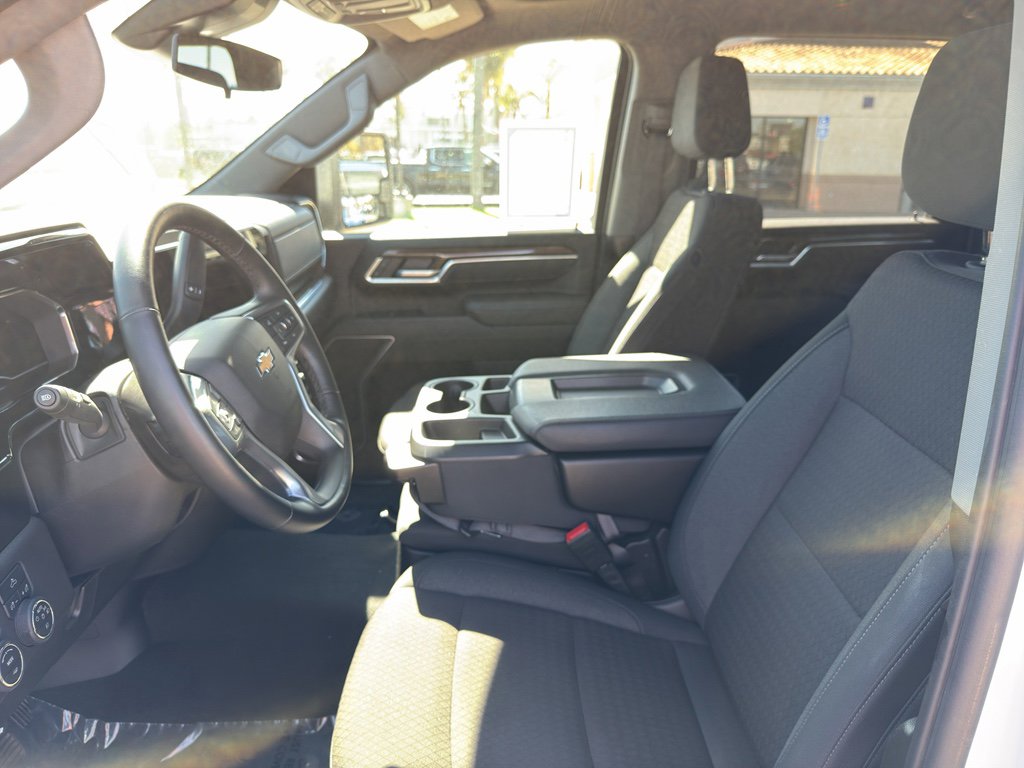 Used 2025 Chevrolet Silverado 2500 LT w/ Convenience Package AWD/4WD image 14