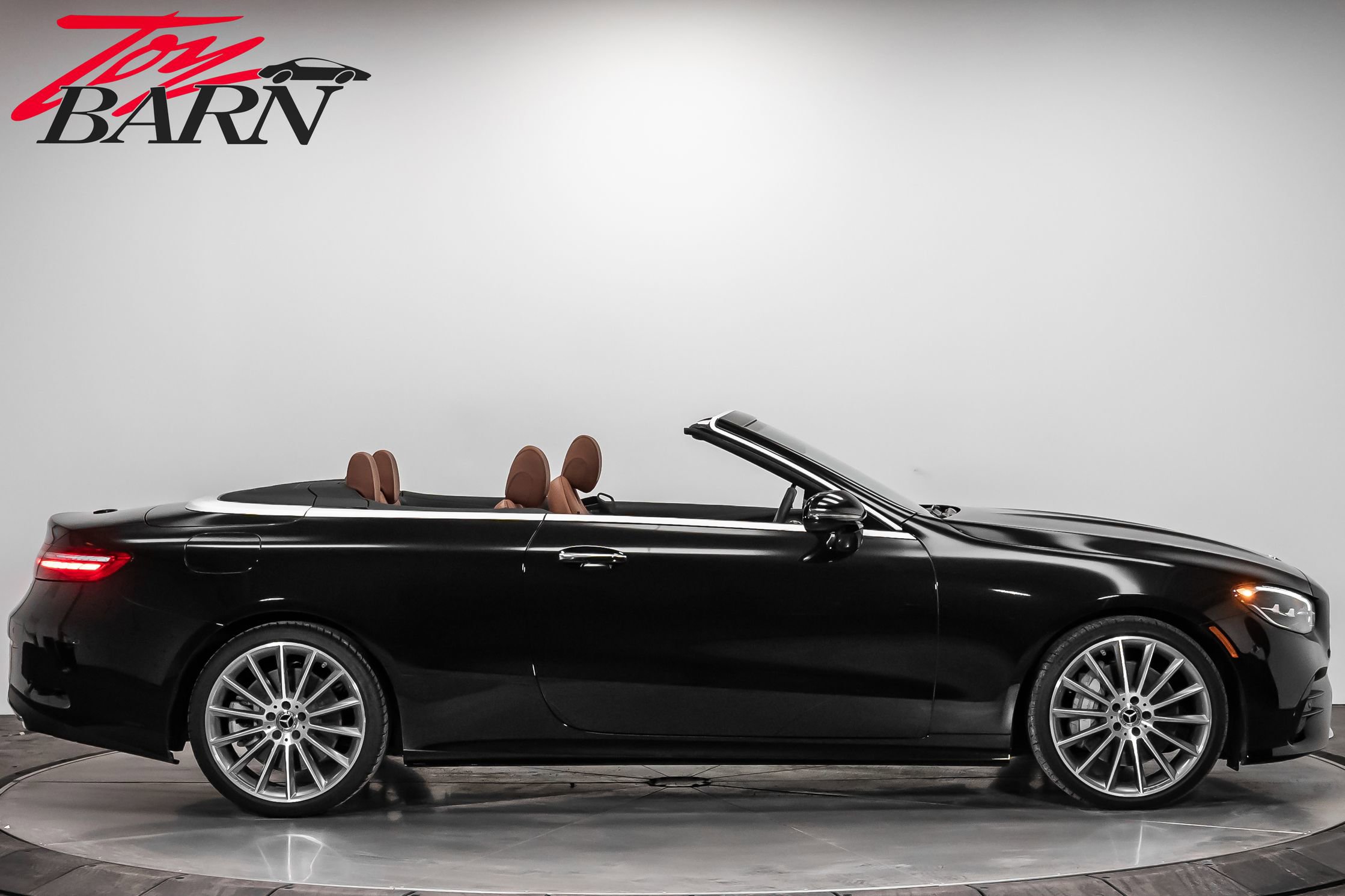 Used 2023 Mercedes-Benz E 450 4MATIC Cabriolet image 6