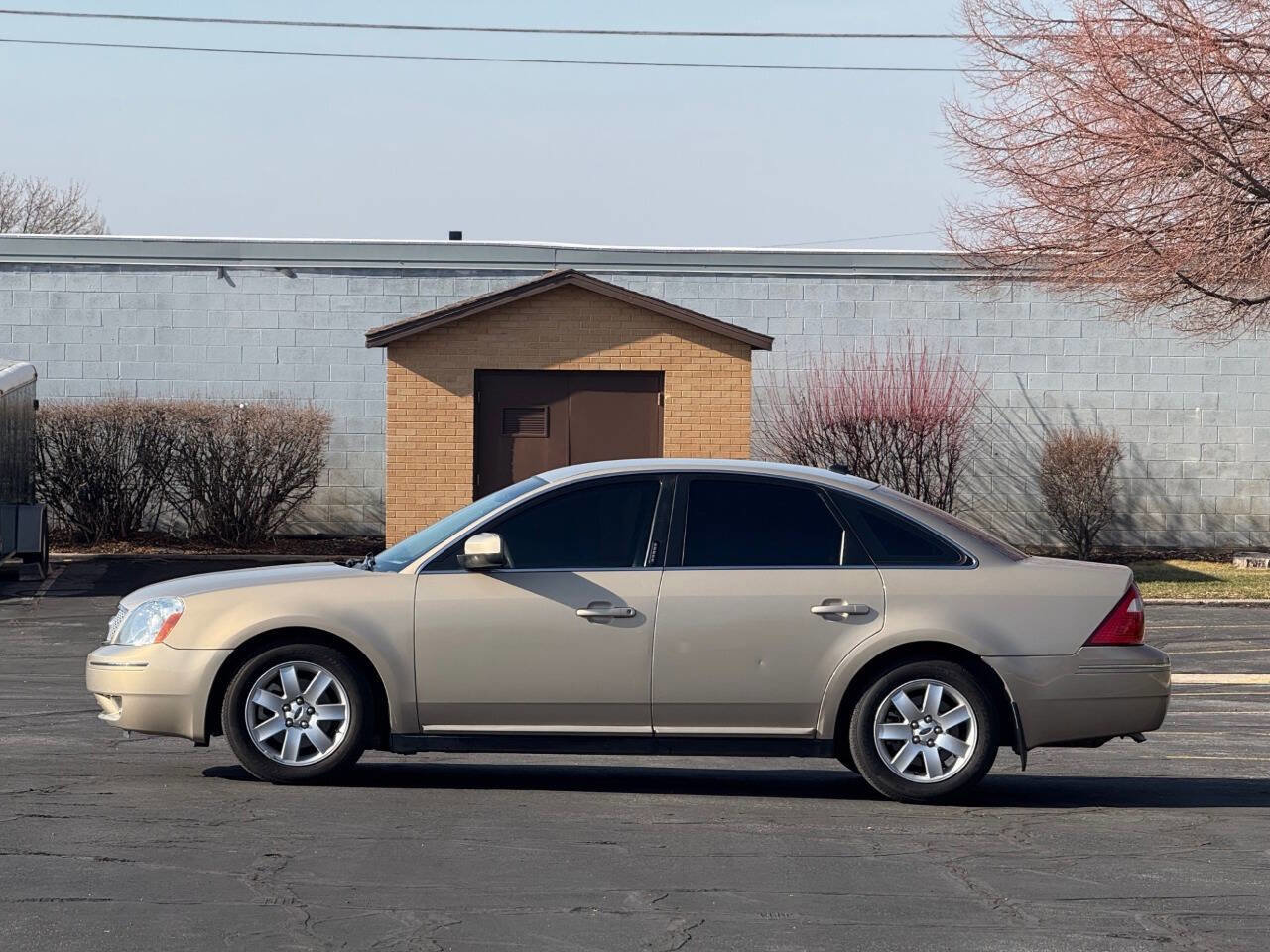 Used 2007 Ford Five Hundred SEL image 8