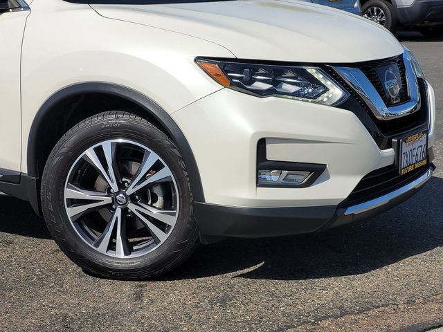 Used 2017 Nissan Rogue SL w/ SL Premium Package AWD/4WD image 9