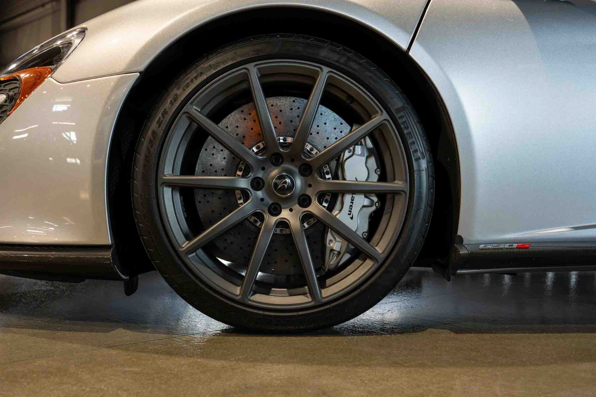 Used 2016 McLaren 650S Spider RWD image 41