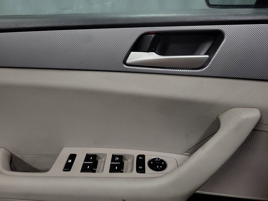 Used 2019 Hyundai Sonata SE image 19