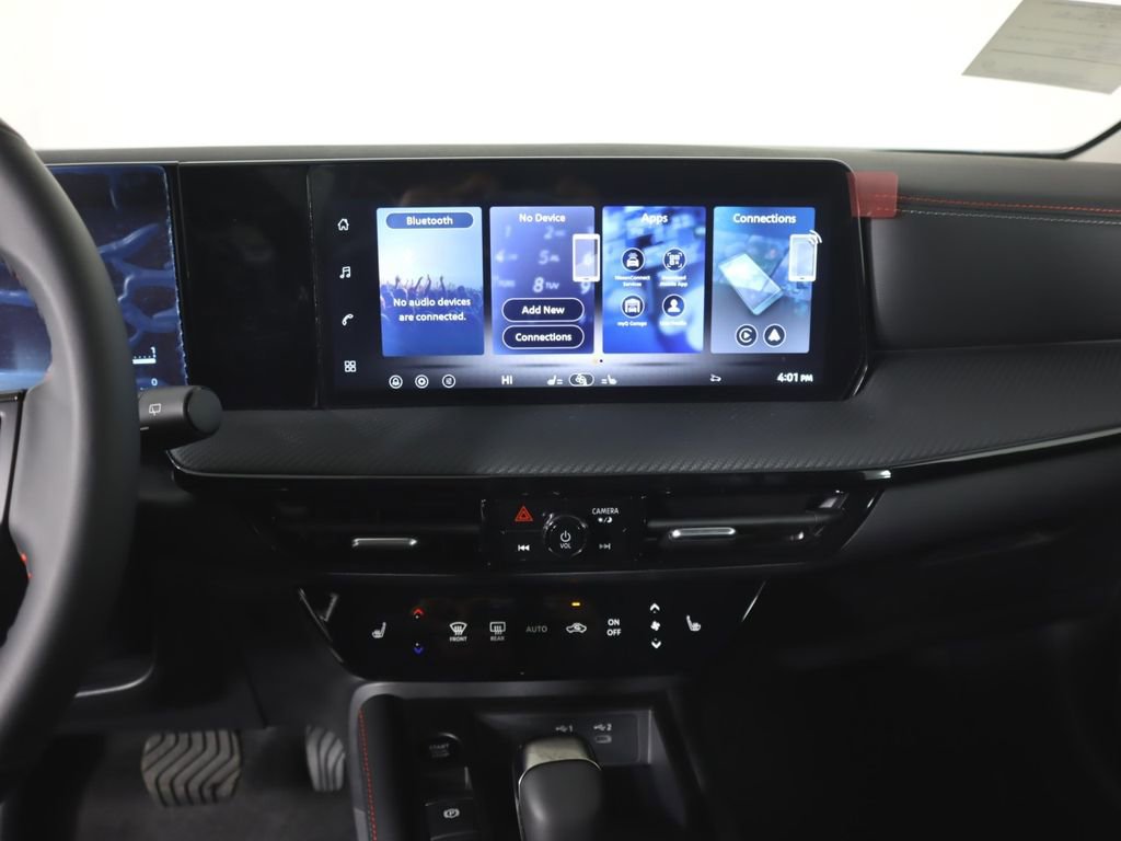 New 2026 Nissan Kicks SR w/ Cold Weather Package image 10