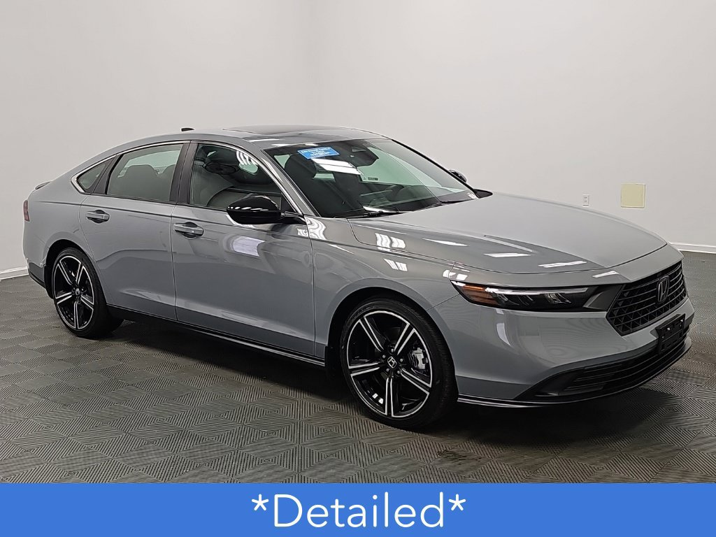 Used 2025 Honda Accord Sport image 2