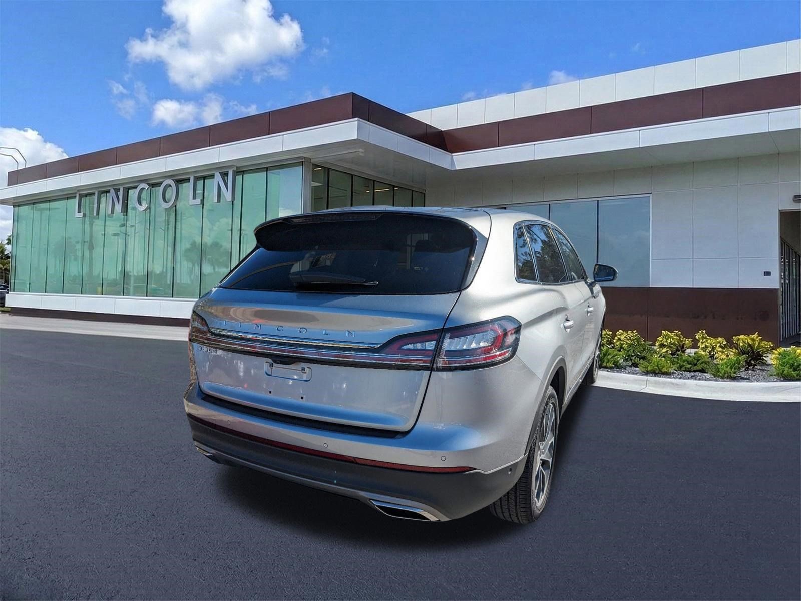 Certified 2023 Lincoln Nautilus Reserve w/ Equipment Group 201A image 5