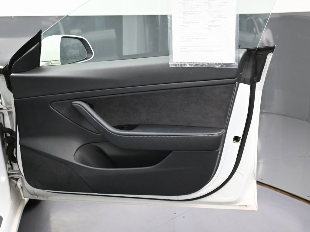 Used 2020 Tesla Model 3 Standard Range Plus image 43