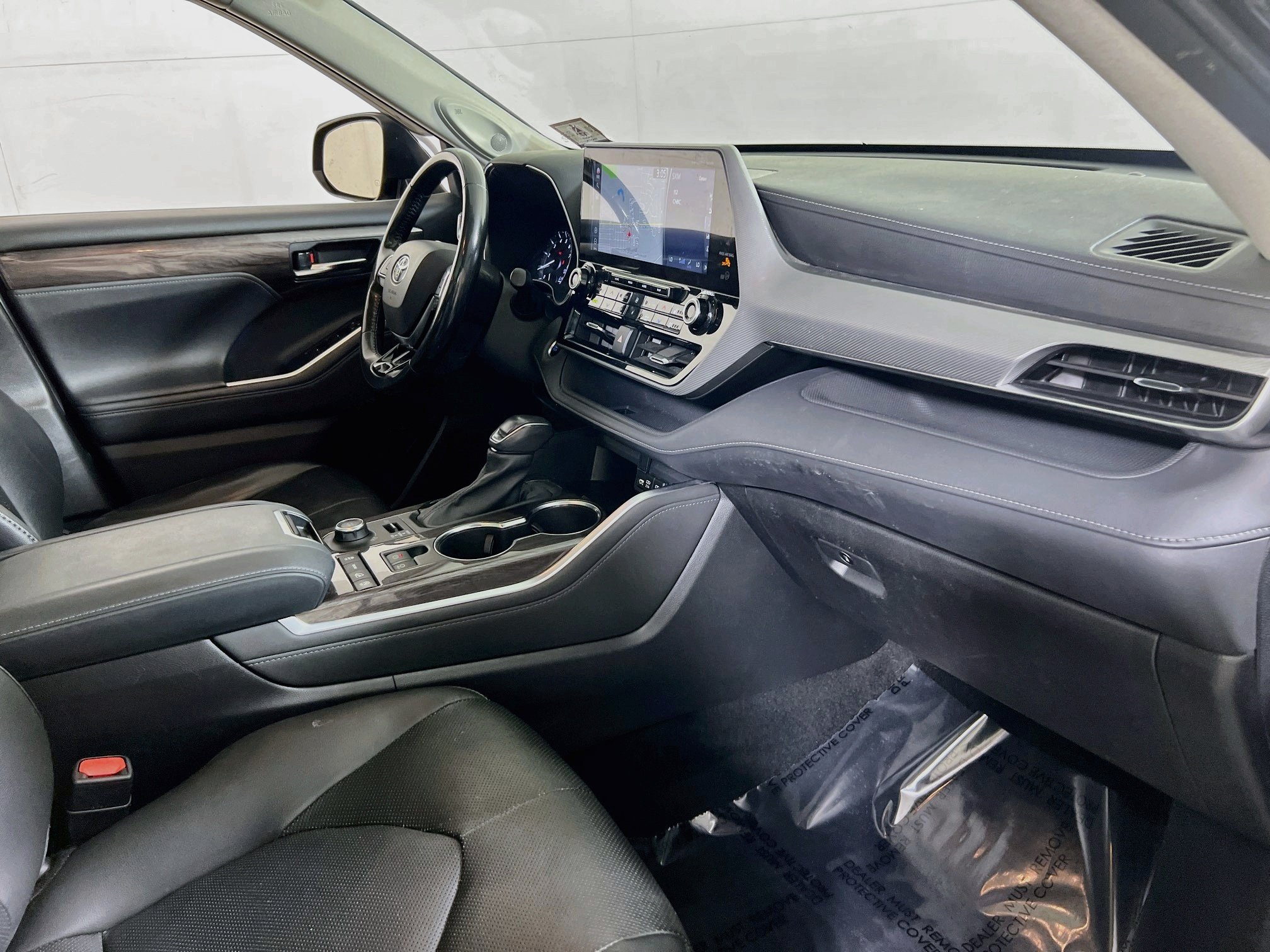 Used 2021 Toyota Highlander Platinum AWD/4WD image 31