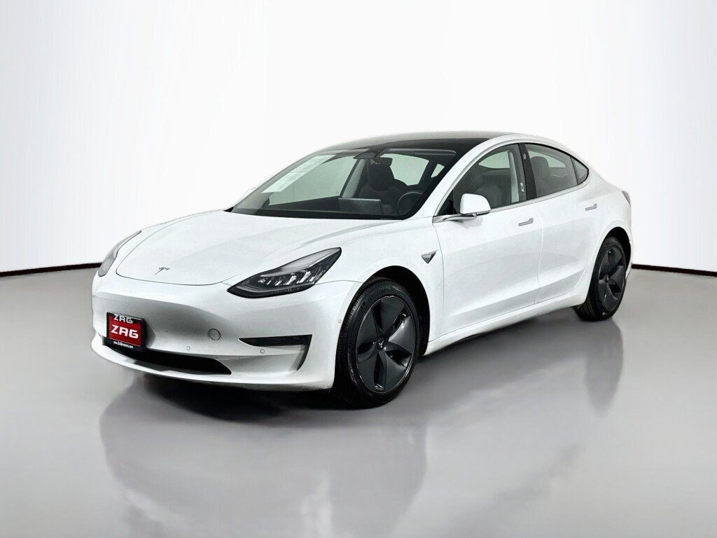 Used 2020 Tesla Model 3 Standard Range Plus RWD image 1
