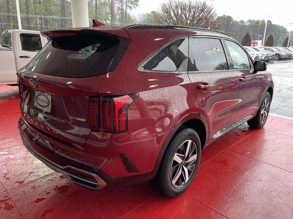 Used 2021 Kia Sorento EX image 9