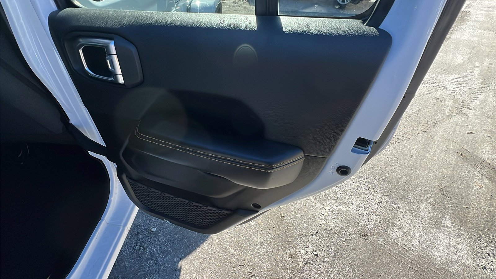 Used 2025 Jeep Wrangler Sahara image 20