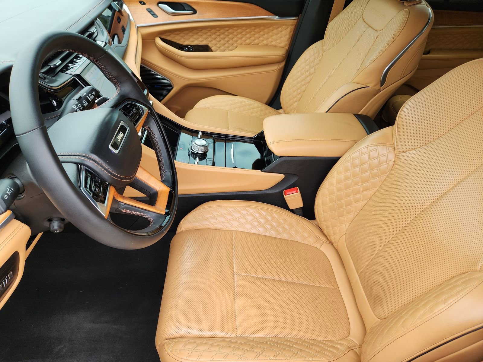 Used 2023 Jeep Grand Cherokee L Summit AWD/4WD image 22