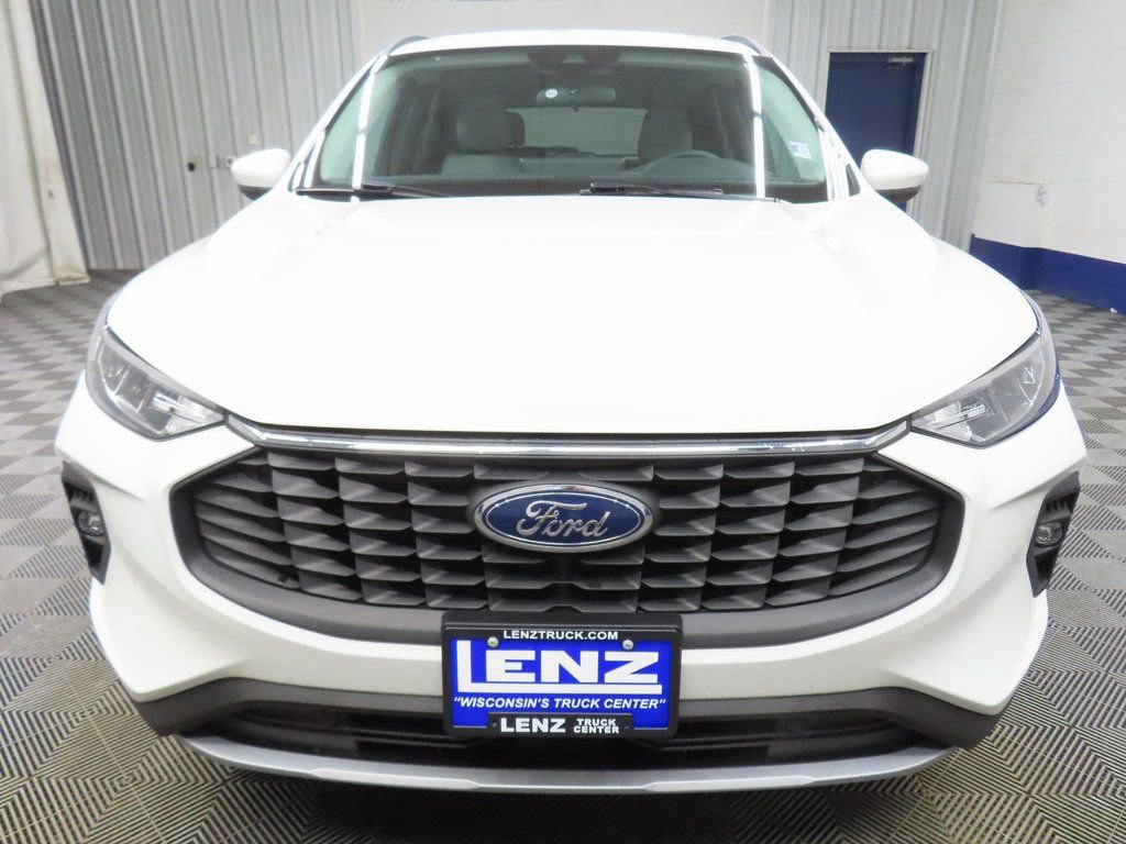 Used 2023 Ford Escape SE image 43