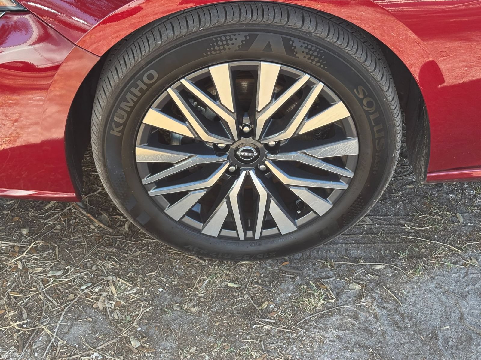 Used 2025 Nissan Altima 2.5 SV FWD image 31
