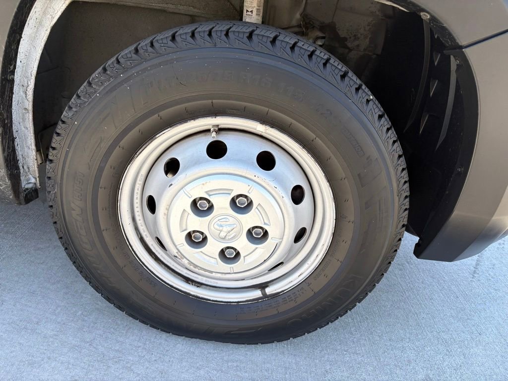 Used 2023 RAM ProMaster 2500 FWD image 9