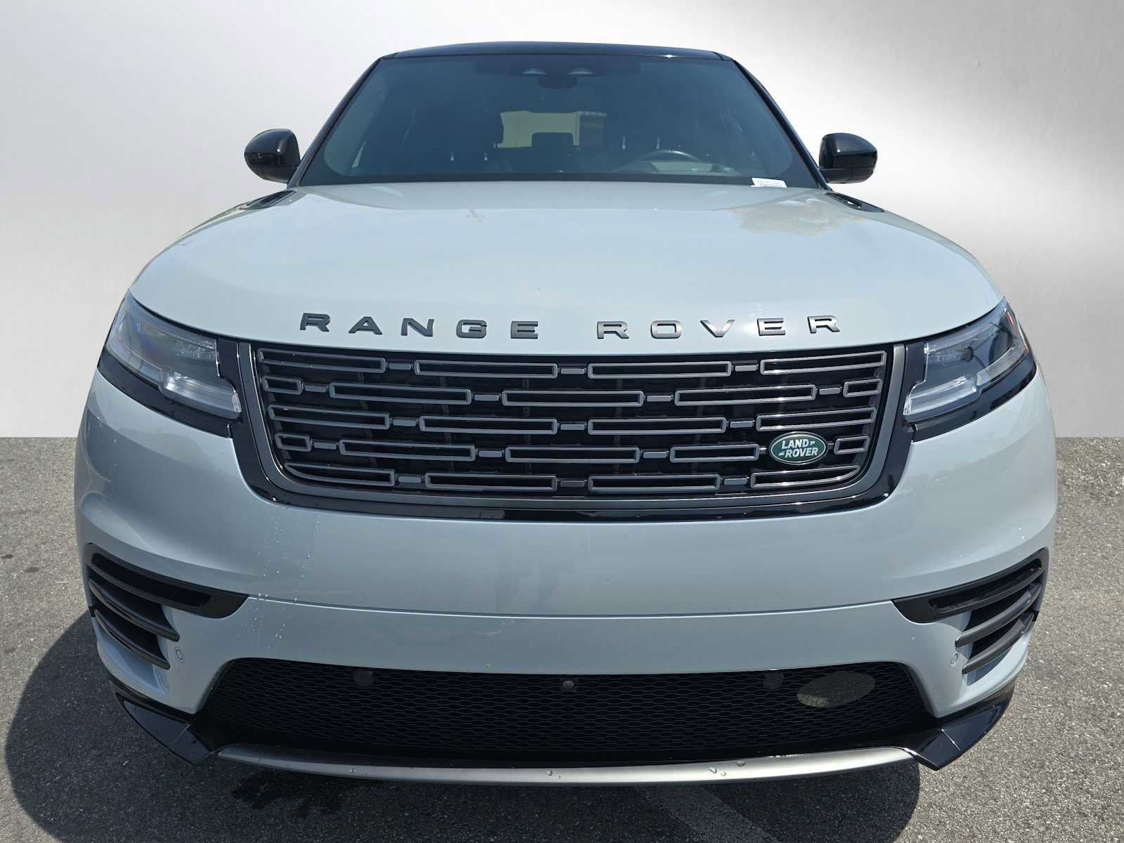 Used 2026 Land Rover Range Rover Velar Dynamic SE AWD/4WD image 8
