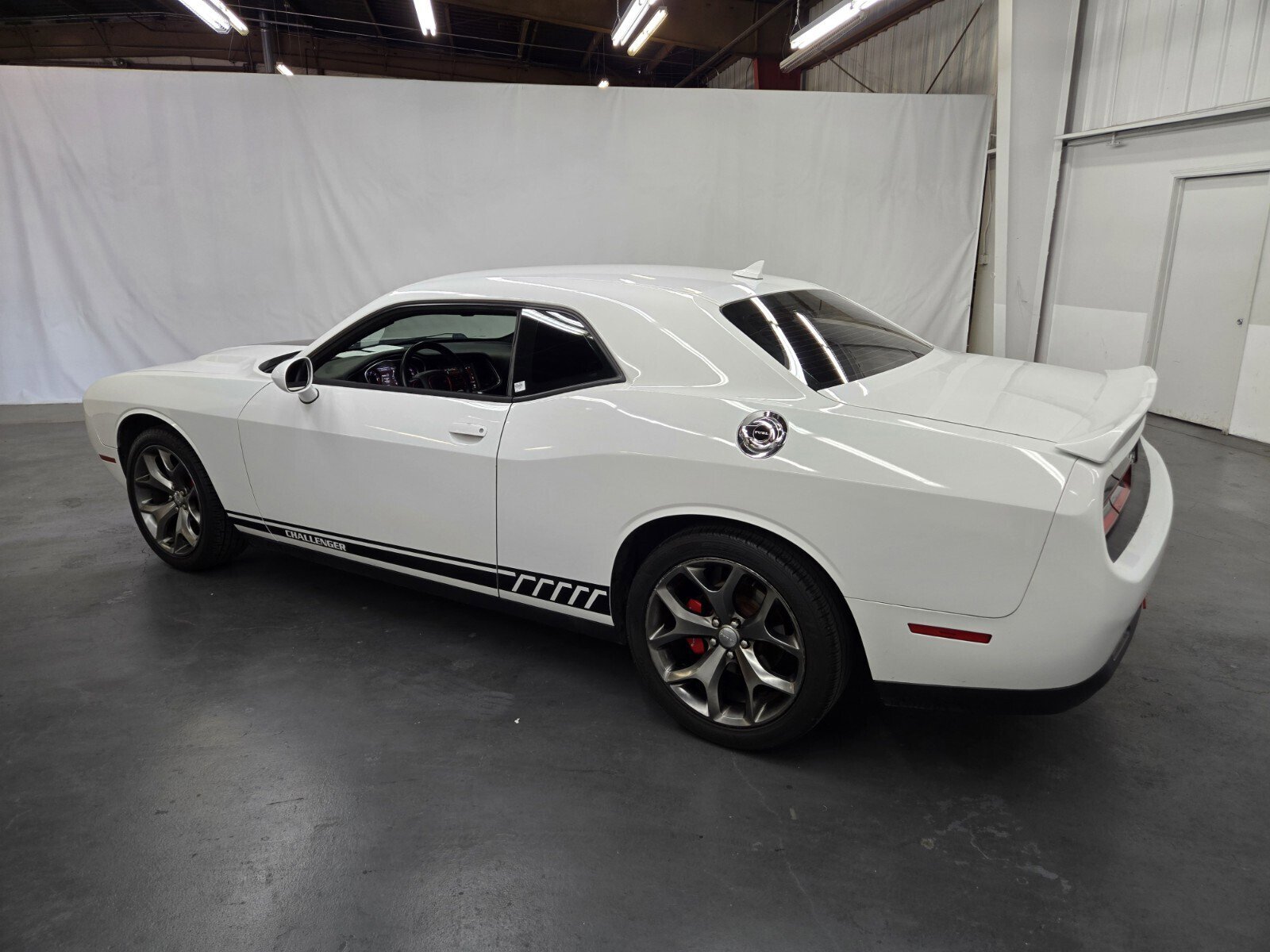 Used 2015 Dodge Challenger SXT Plus RWD image 3