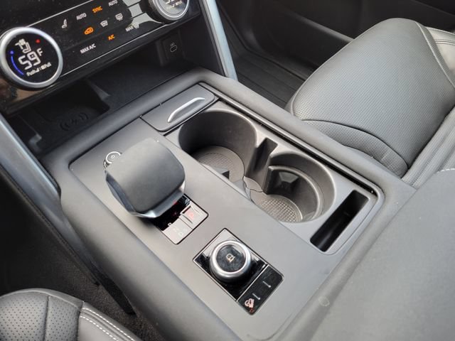 Used 2025 Land Rover Discovery Dynamic SE AWD/4WD image 39