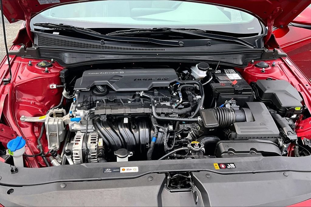 Used 2025 Hyundai Elantra SEL FWD image 9