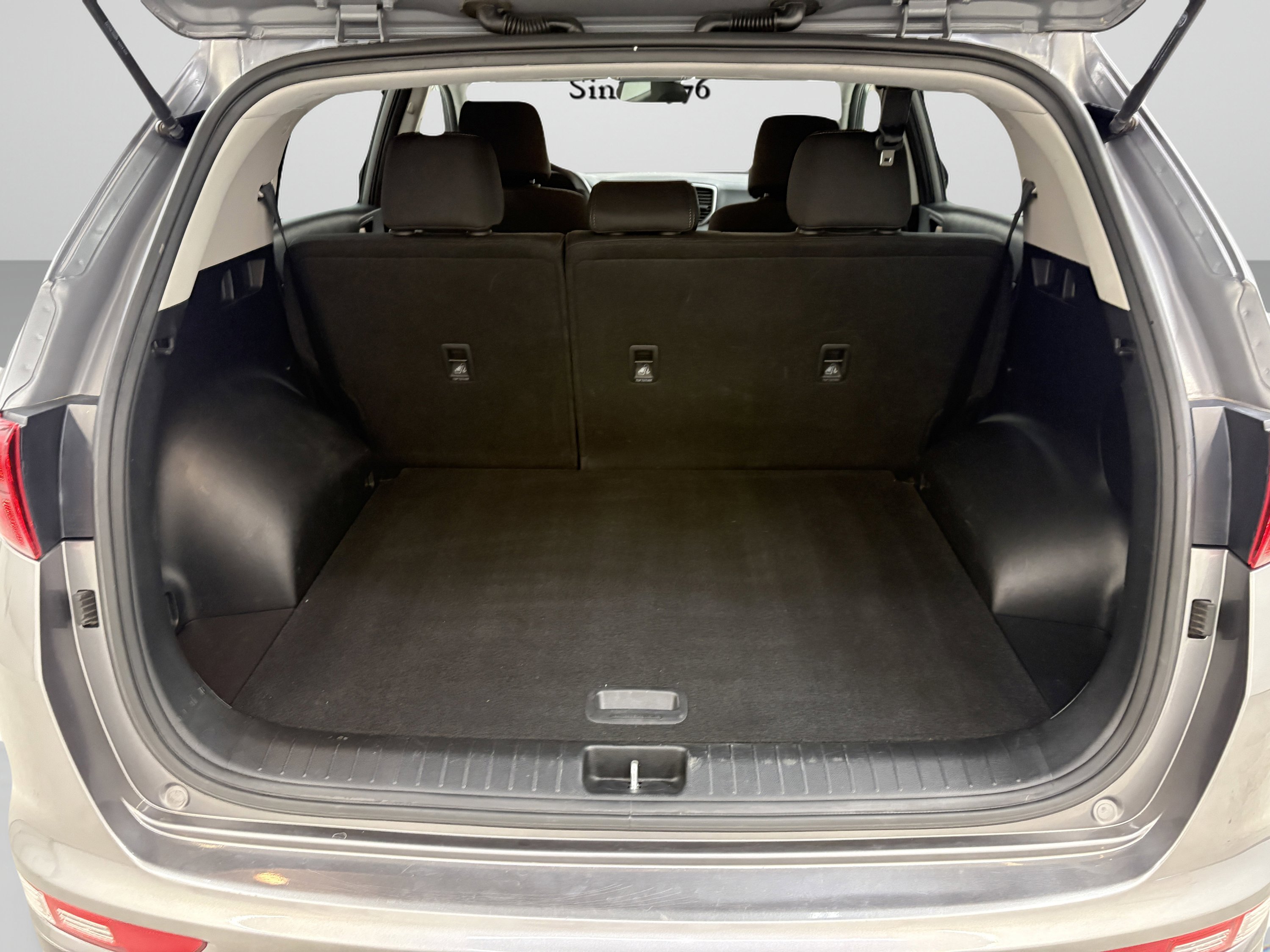 Used 2019 Kia Sportage LX FWD image 9
