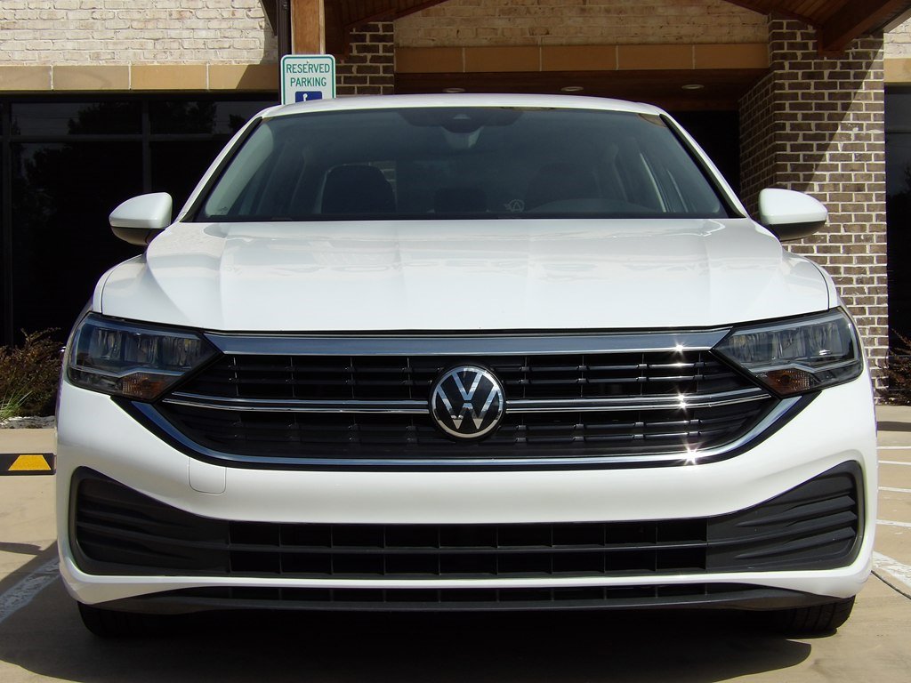 Used 2024 Volkswagen Jetta S image 8