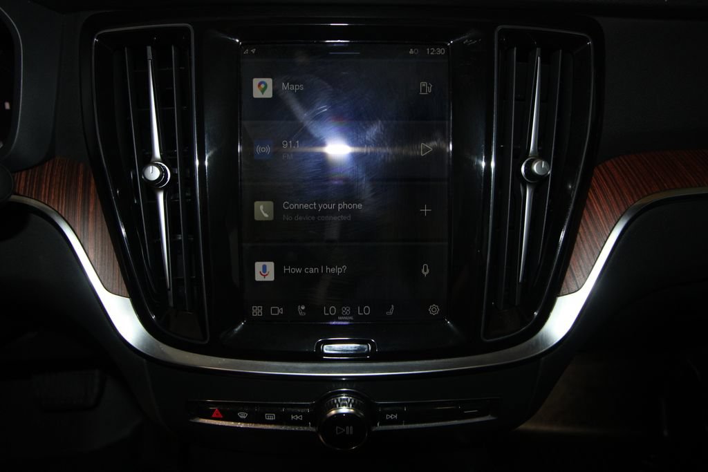 Used 2024 Volvo S60 B5 Plus AWD/4WD image 13