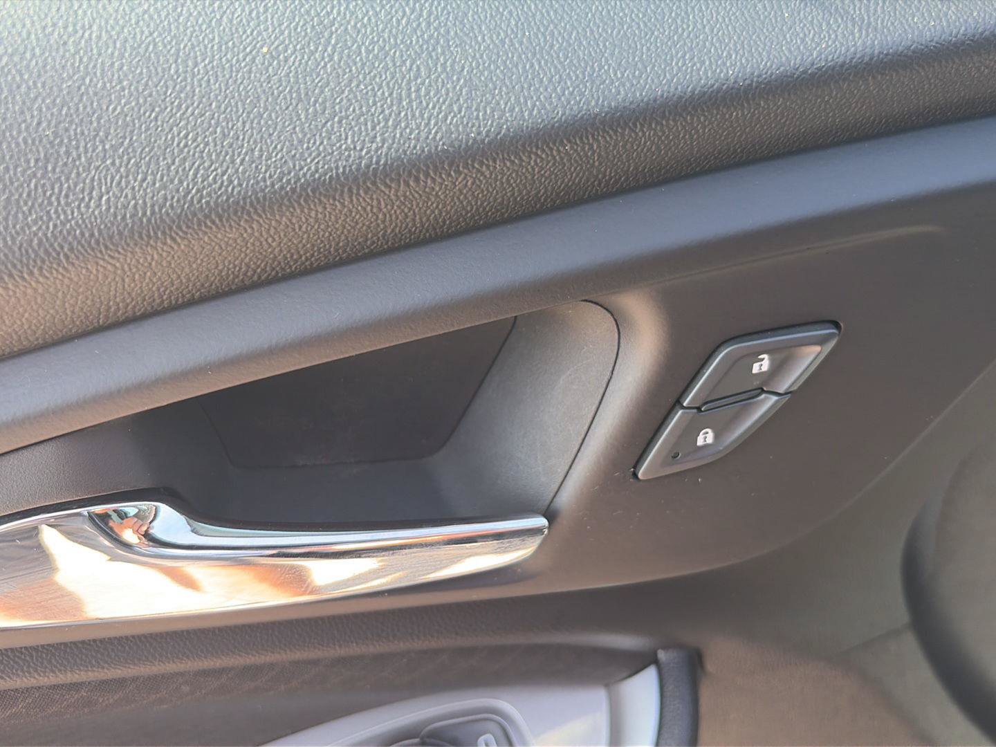 Used 2023 Chevrolet Malibu RS FWD image 14