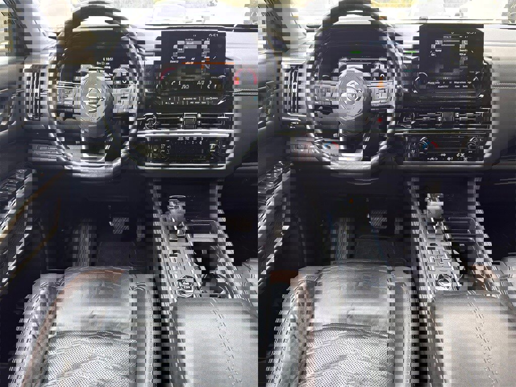 Used 2023 Nissan Pathfinder Platinum w/ Lighting Package (N92) image 31