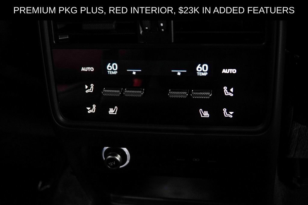 Used 2024 Porsche Cayenne AWD/4WD image 25