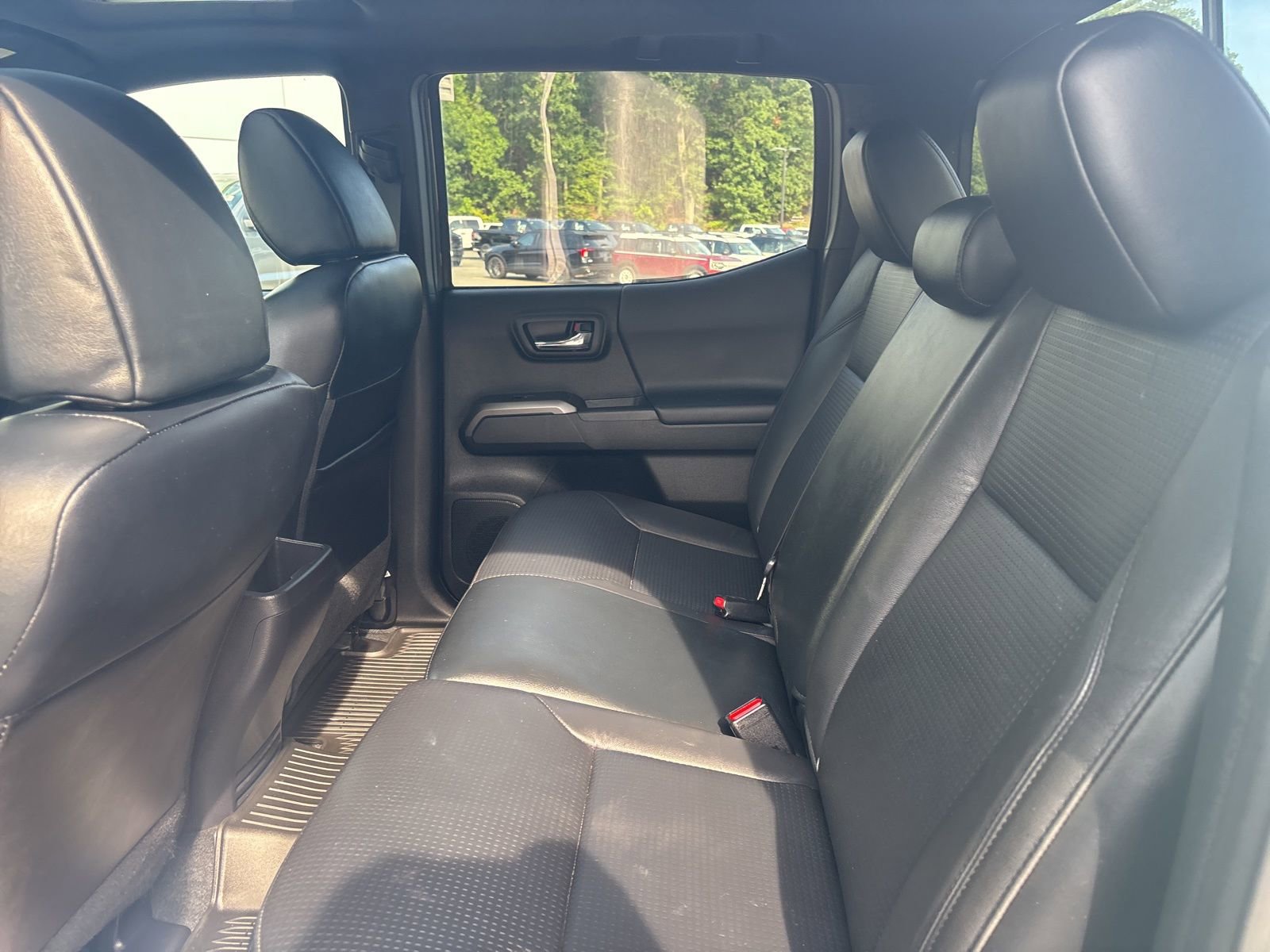 Used 2022 Toyota Tacoma TRD Off-Road image 26