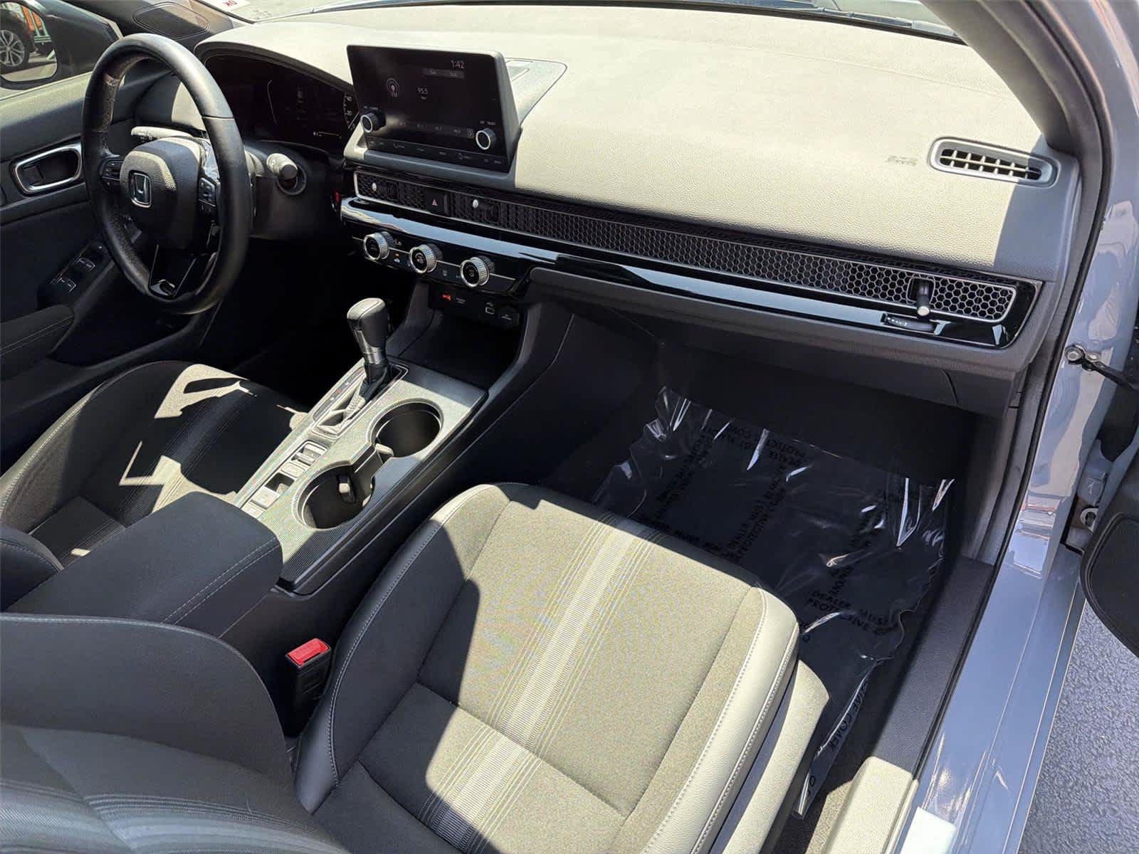 Used 2023 Honda Civic Sport image 13