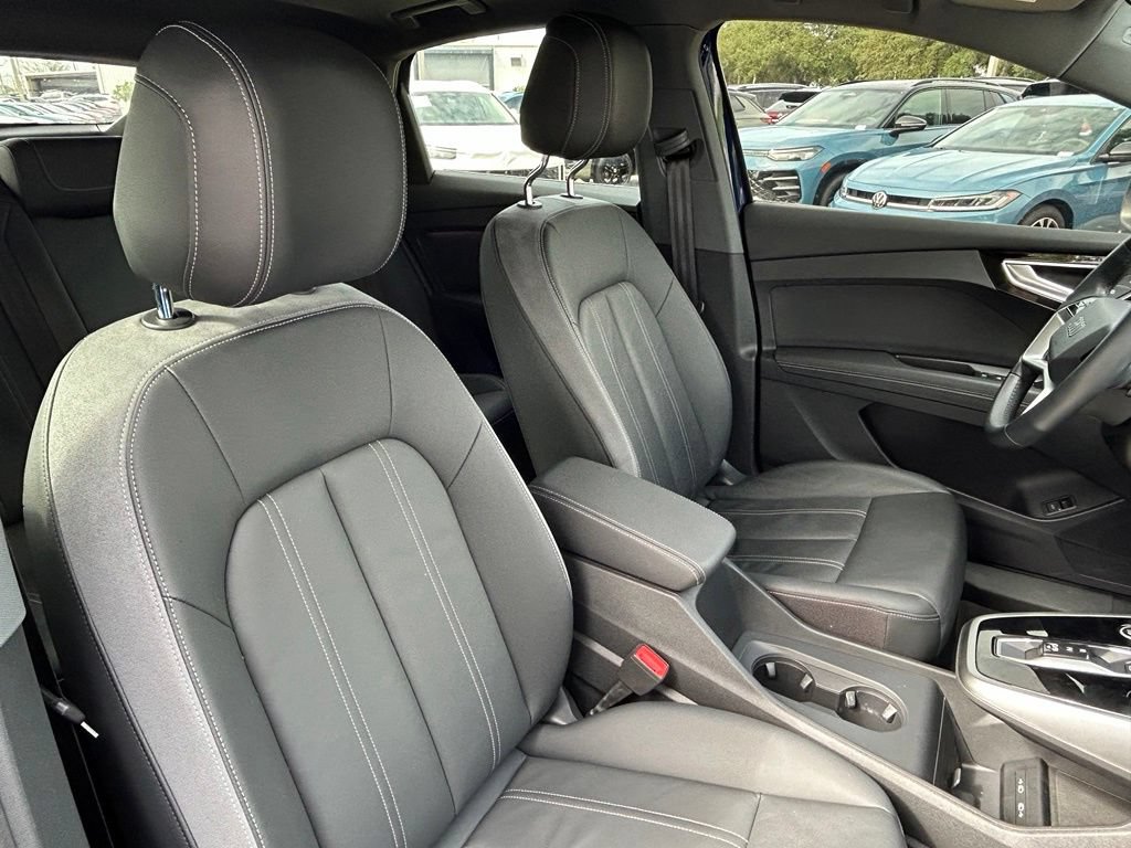 Used 2023 Audi Q4 e-tron Prestige AWD/4WD image 38