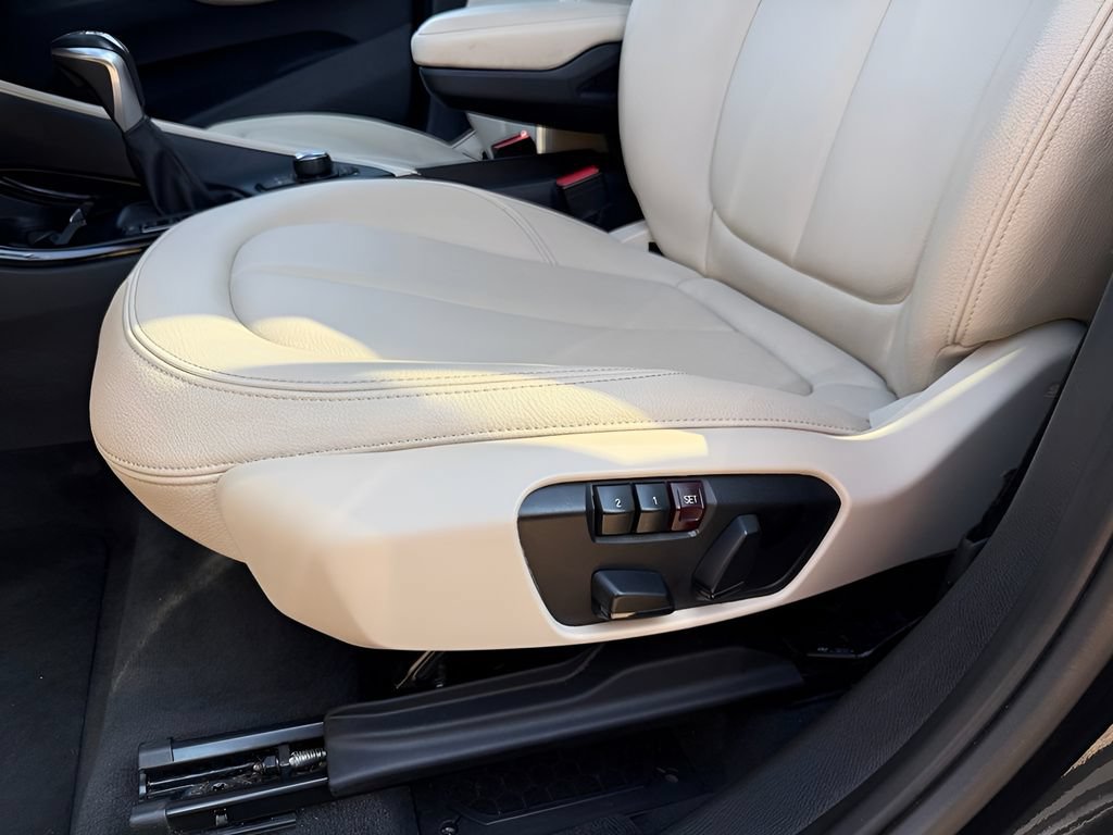Used 2018 BMW X1 xDrive28i AWD/4WD image 17